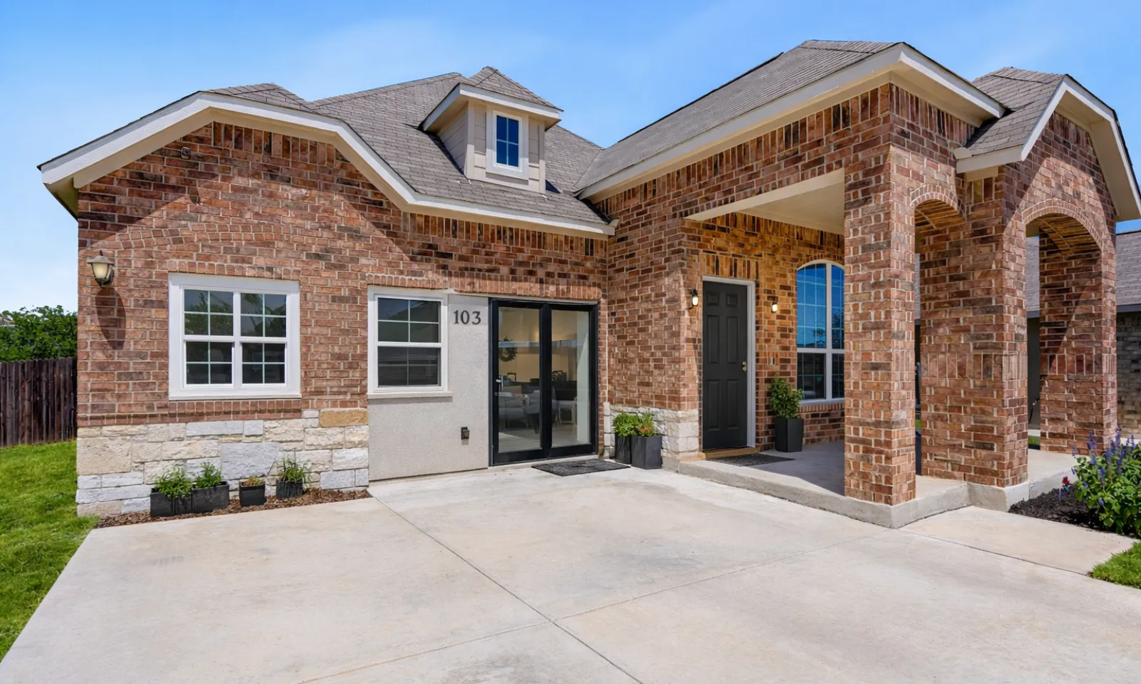 Modern garage conversion ADU in Los Angeles featuring upgraded exterior finish, private entrance, and energy-efficient residential design